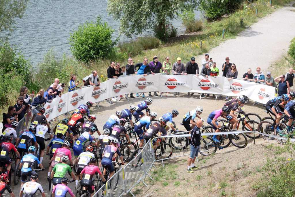 course cycliste sponsorisée brustener
