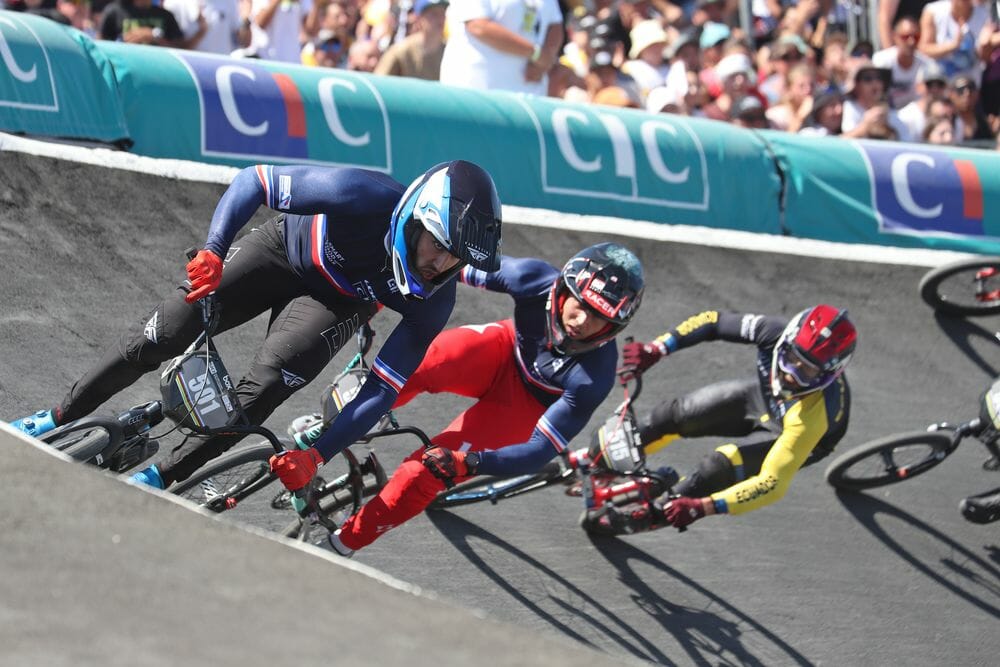 équipements sportifs piste bmx race